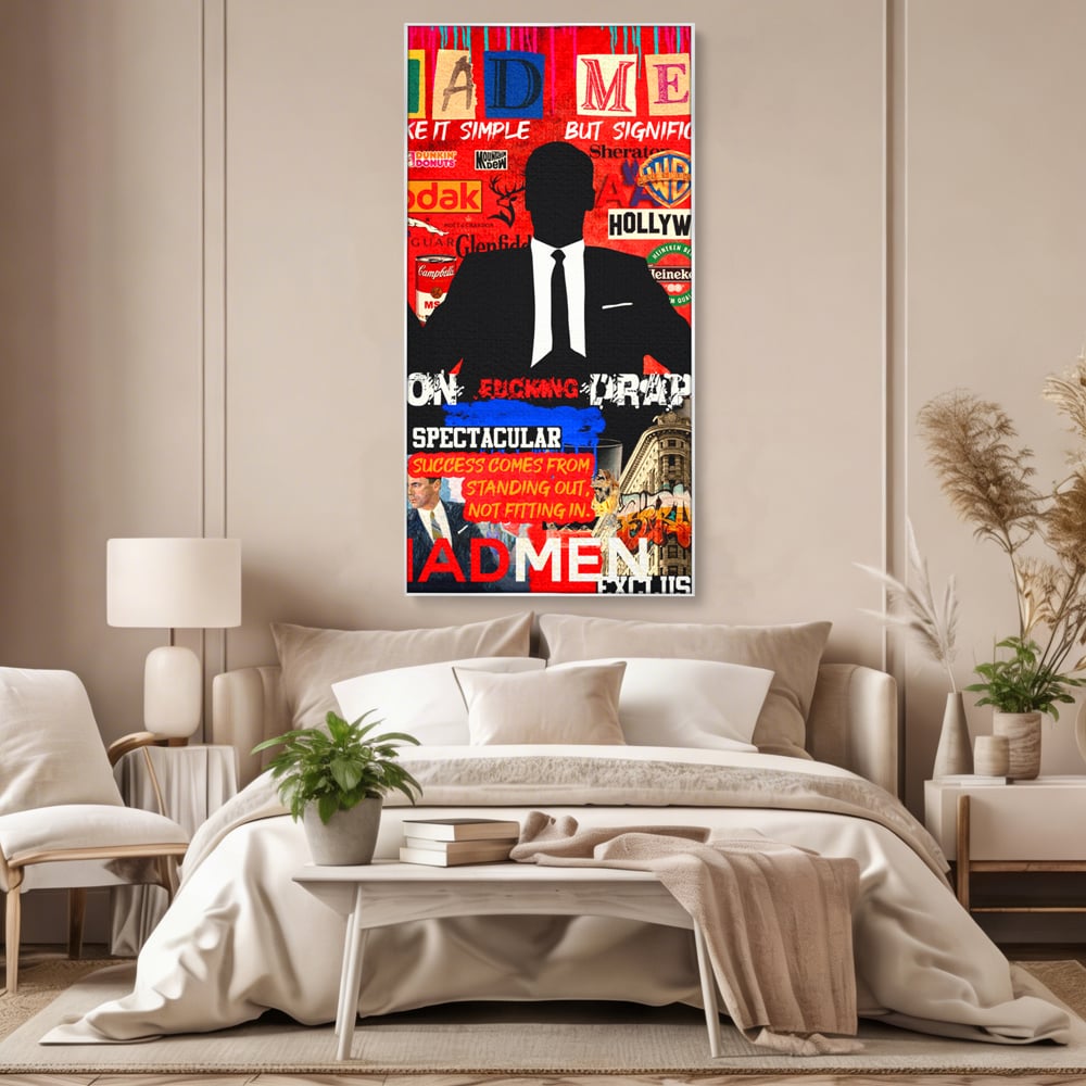 Tablou canvas cu tablou canvas cu silueta don draper, in rama de aluminiu argintiu, pe perete intr-un dormitor