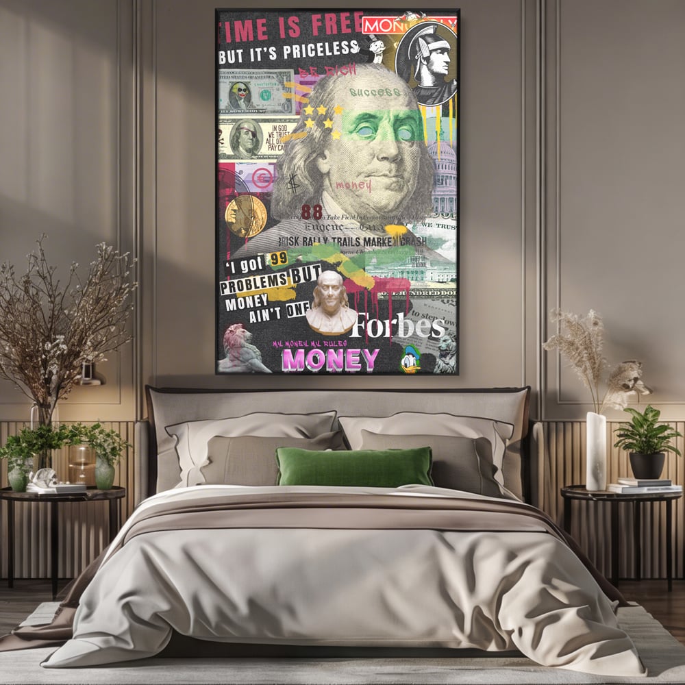 Tablou canvas cu tablou canvas cu portretul lui benjamin franklin, in rama de aluminiu negru, pe perete intr-un dormitor