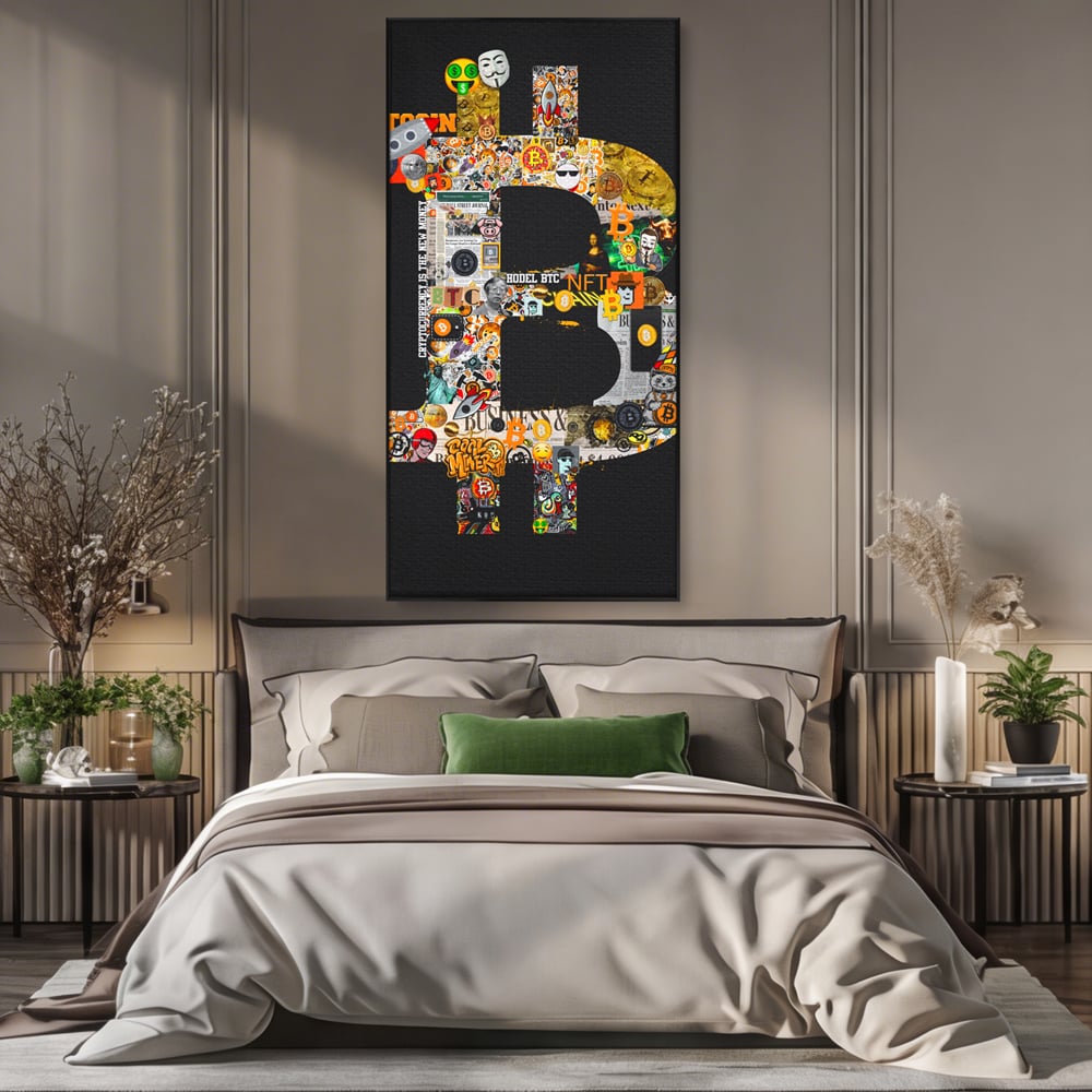 Tablou canvas cu tablou canvas cu simbolul bitcoin din colaje, in rama de aluminiu negru, pe perete intr-un dormitor