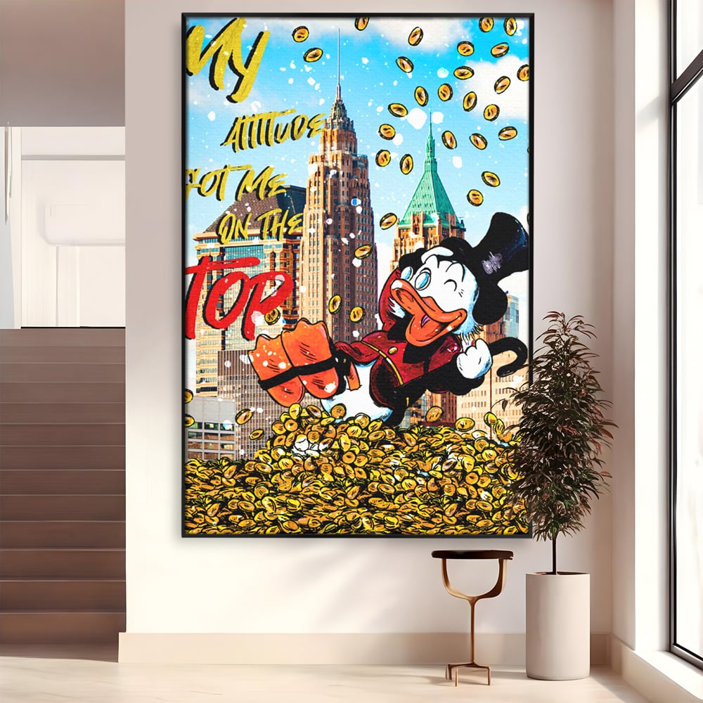 Tablou canvas cu tablou canvas cu scrooge mcduck pe munte de bani, in rama de aluminiu negru