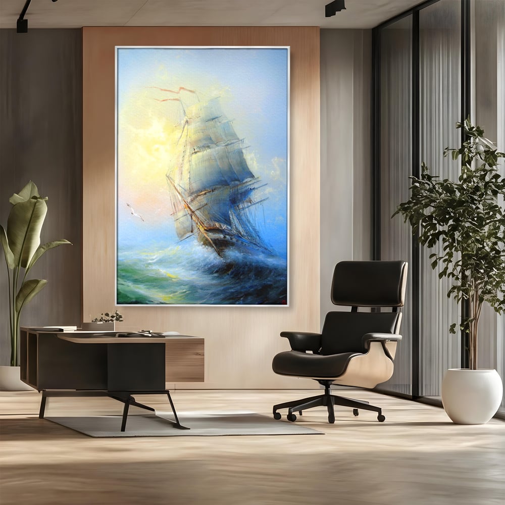 Tablou canvas cu pictura cu vapor pe valuri furtunoase, in rama de aluminiu argintiu, pe perete intr-un birou