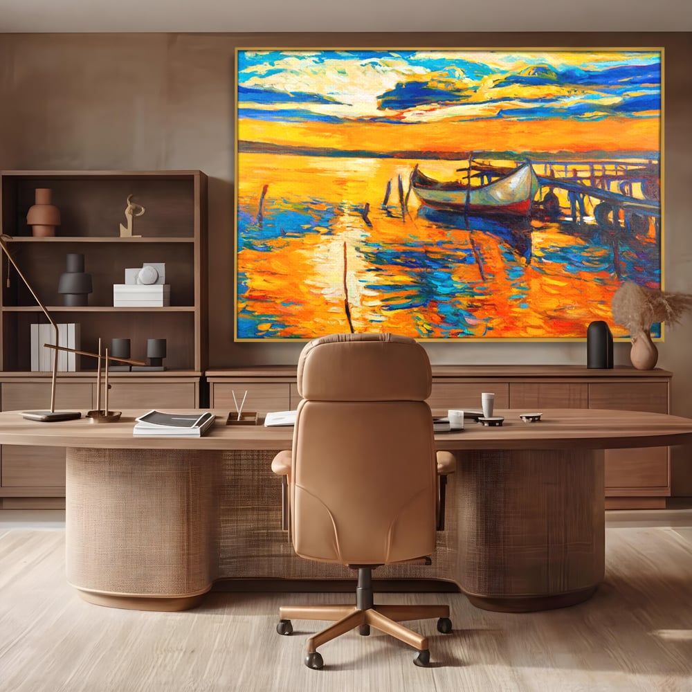 Tablou canvas cu pictura cu barca la apus, in rama de aluminiu auriu, pe perete intr-un birou
