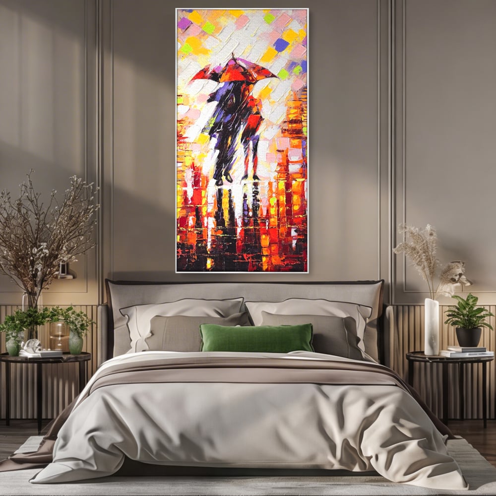 Tablou canvas cu tablou canvas cu cuplu sub umbrela, in rama de aluminiu argintiu, pe perete intr-un dormitor