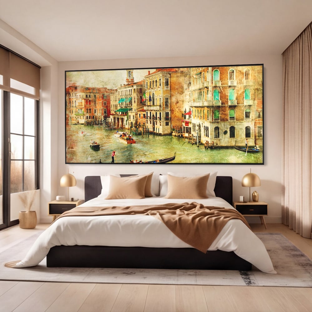 Tablou canvas cu tablou pictura canal venetia, in rama de aluminiu negru, pe perete intr-un dormitor