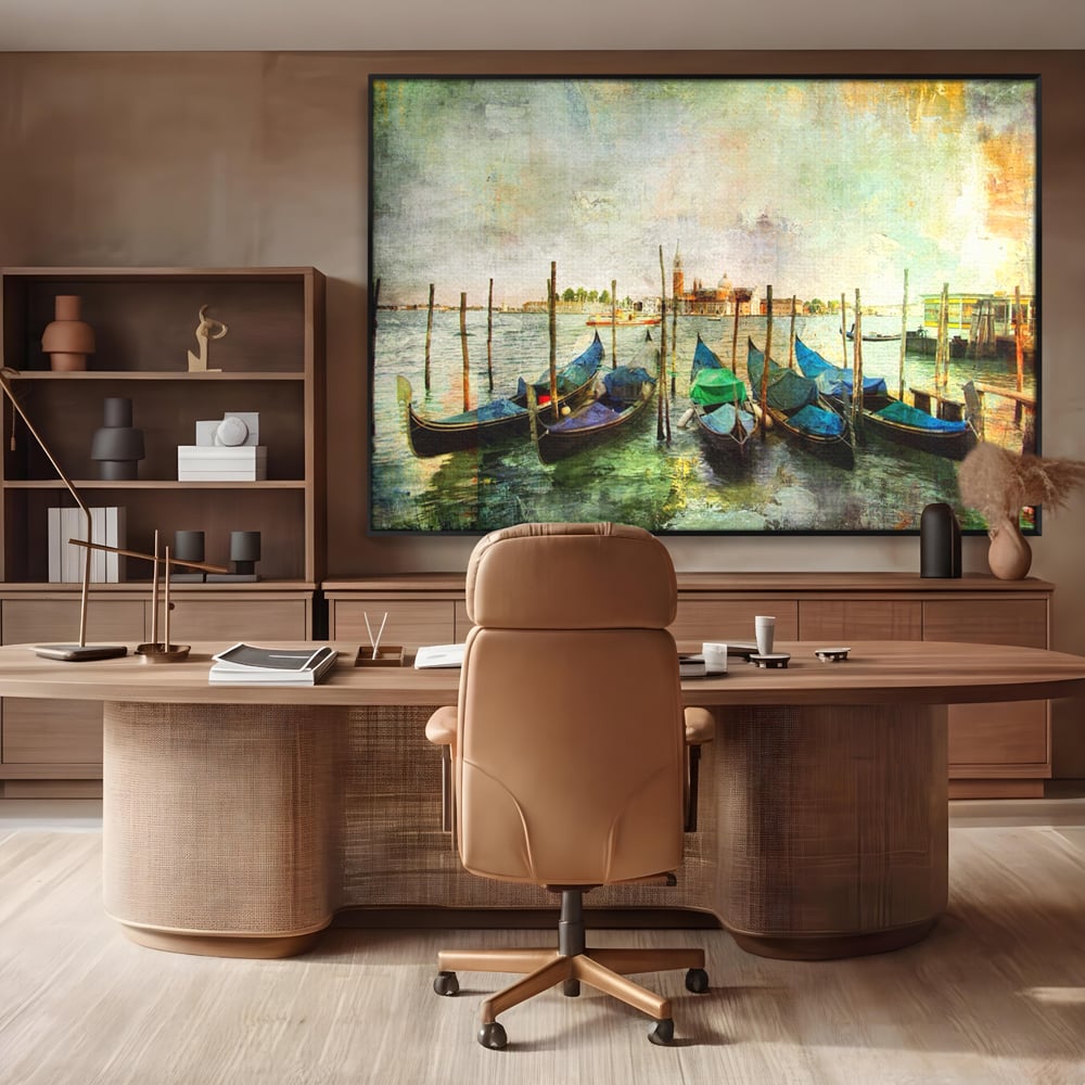 Tablou canvas cu pictura orizontala cu gondole in venetia, in rama de aluminiu negru, pe perete intr-un birou