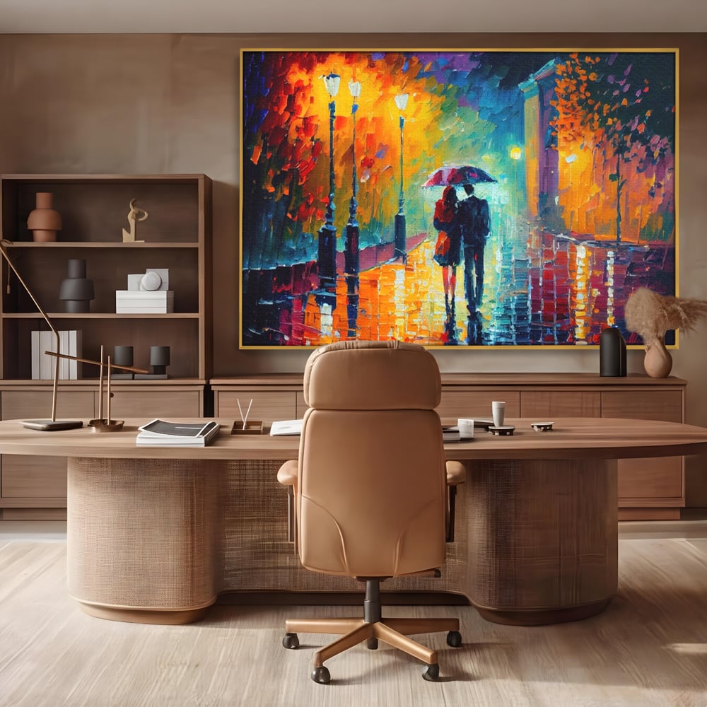 Tablou canvas cu tablou canvas cu indragostiti in ploaie, in rama de aluminiu auriu, pe perete intr-un birou