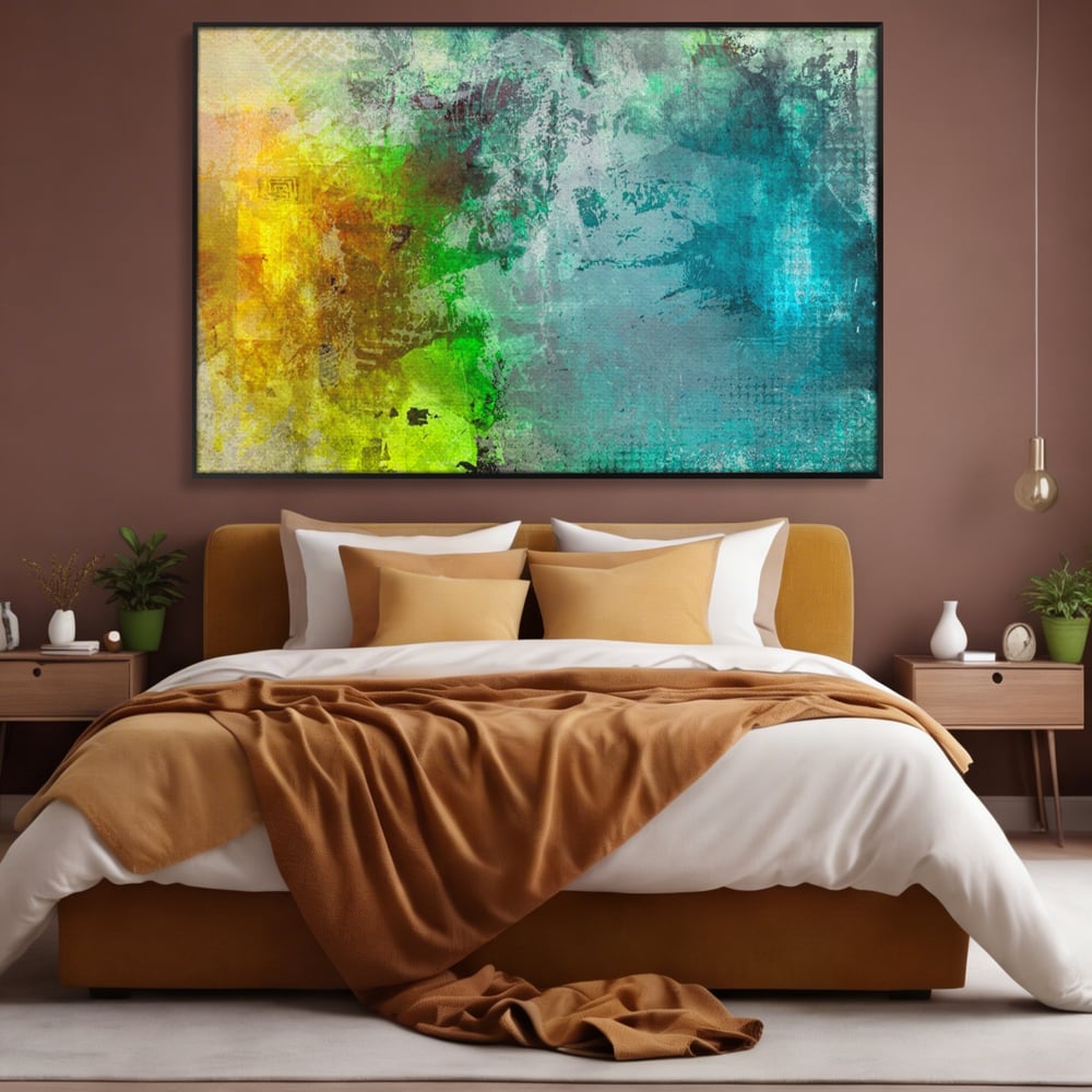 Tablou canvas cu tablou canvas cu compozitie abstracta, in rama de aluminiu negru, pe perete intr-un dormitor