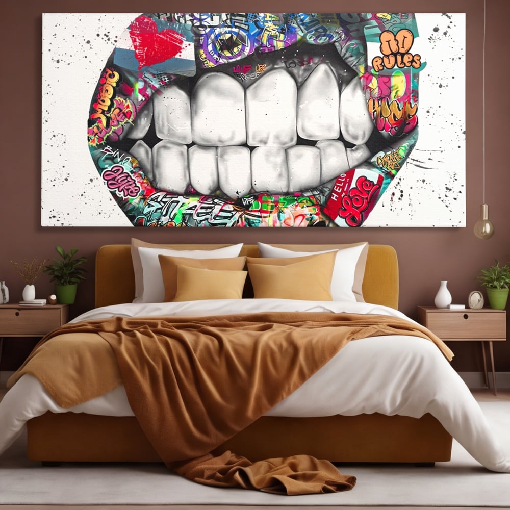 Tablou canvas cu tablou canvas cu buze graffiti, fara rama, pe sasiu de lemn, pe perete intr-un dormitor