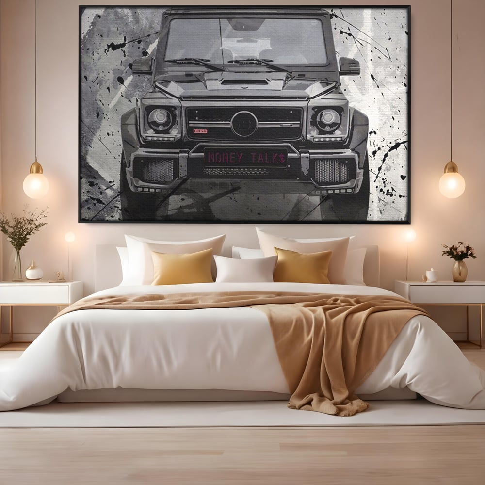 Tablou canvas cu tablou canvas cu masina mercedes neagra, in rama de aluminiu negru, pe perete intr-un dormitor