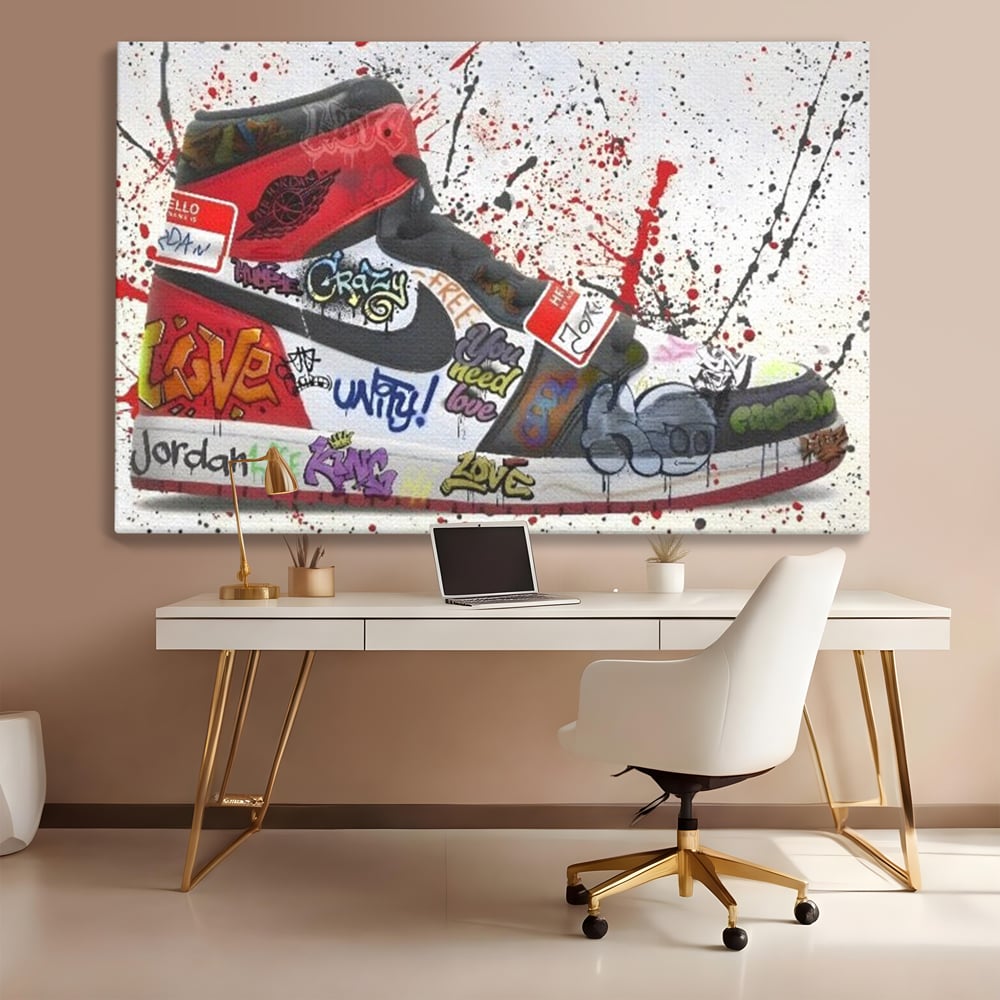 Tablou canvas cu pictura adidasi air jordan cu graffiti, fara rama, pe sasiu de lemn, pe perete intr-un birou