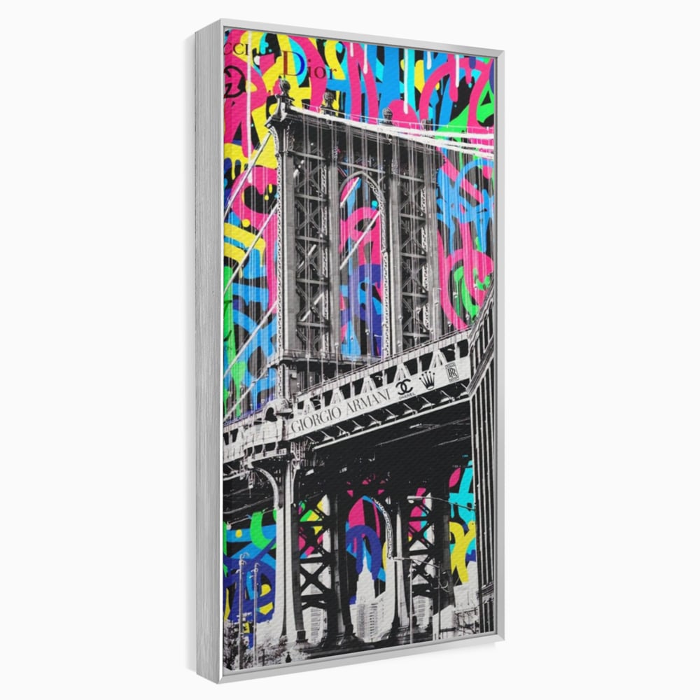 Tablou canvas cu tablou canvas cu pod si graffiti, in rama de aluminiu argintiu