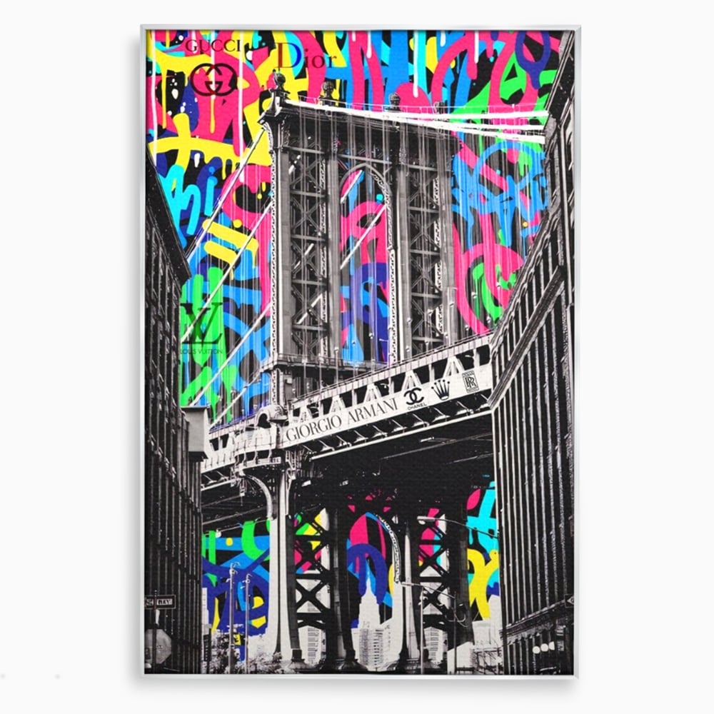 Tablou canvas cu tablou canvas cu pod si graffiti, in rama de aluminiu argintiu