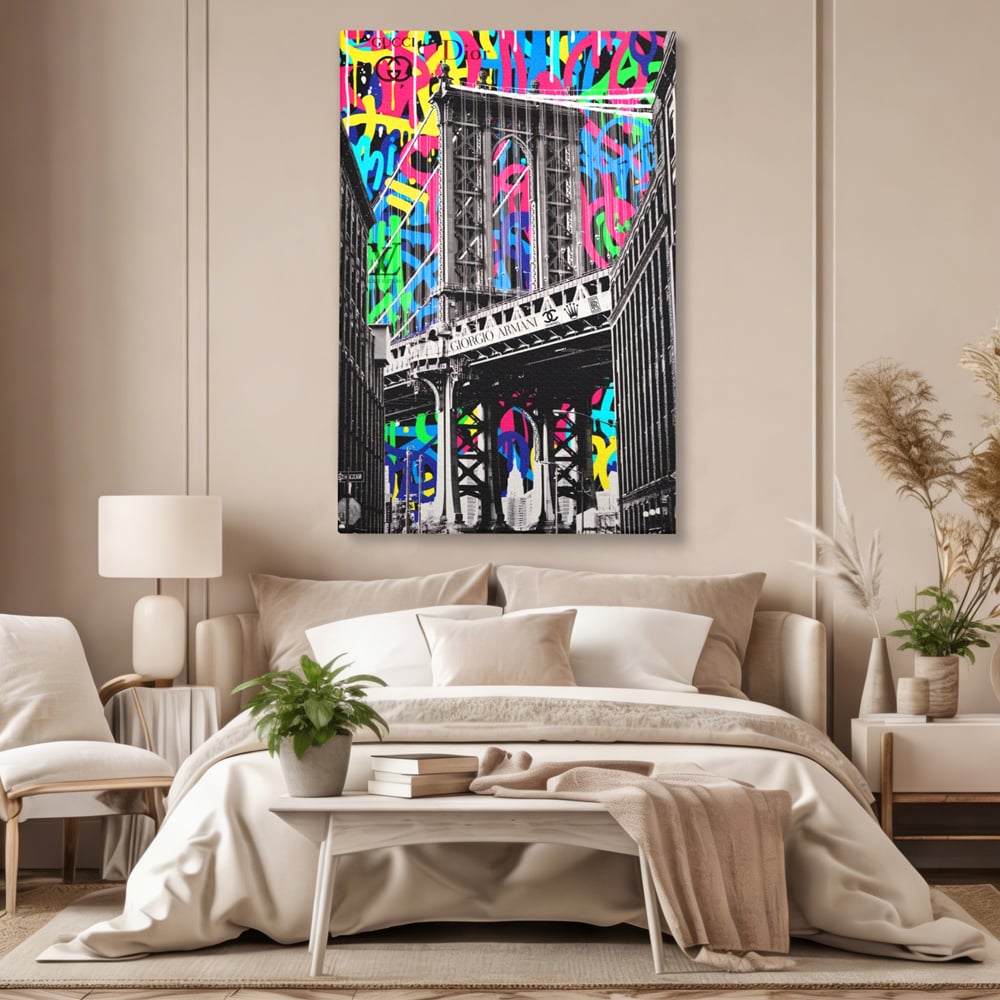 Tablou canvas cu tablou canvas cu pod si graffiti, fara rama, pe sasiu de lemn, pe perete intr-un dormitor