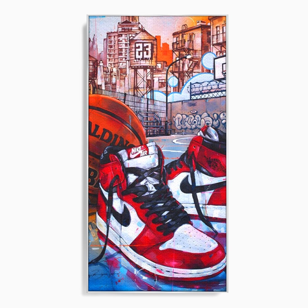 Tablou canvas cu tablou canvas cu adidasi si baschet, in rama de aluminiu argintiu