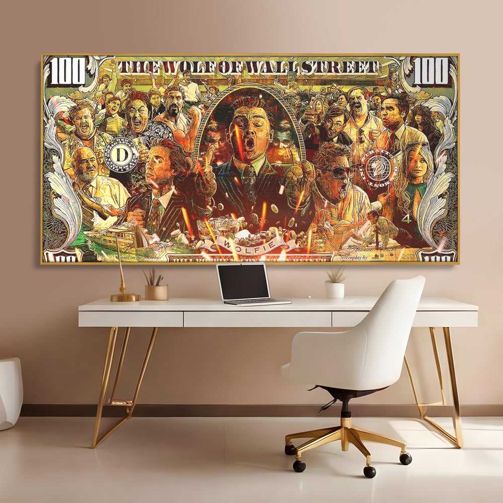 Tablou canvas cu tablou canvas cu celebrul film, in rama de aluminiu auriu, pe perete intr-un birou