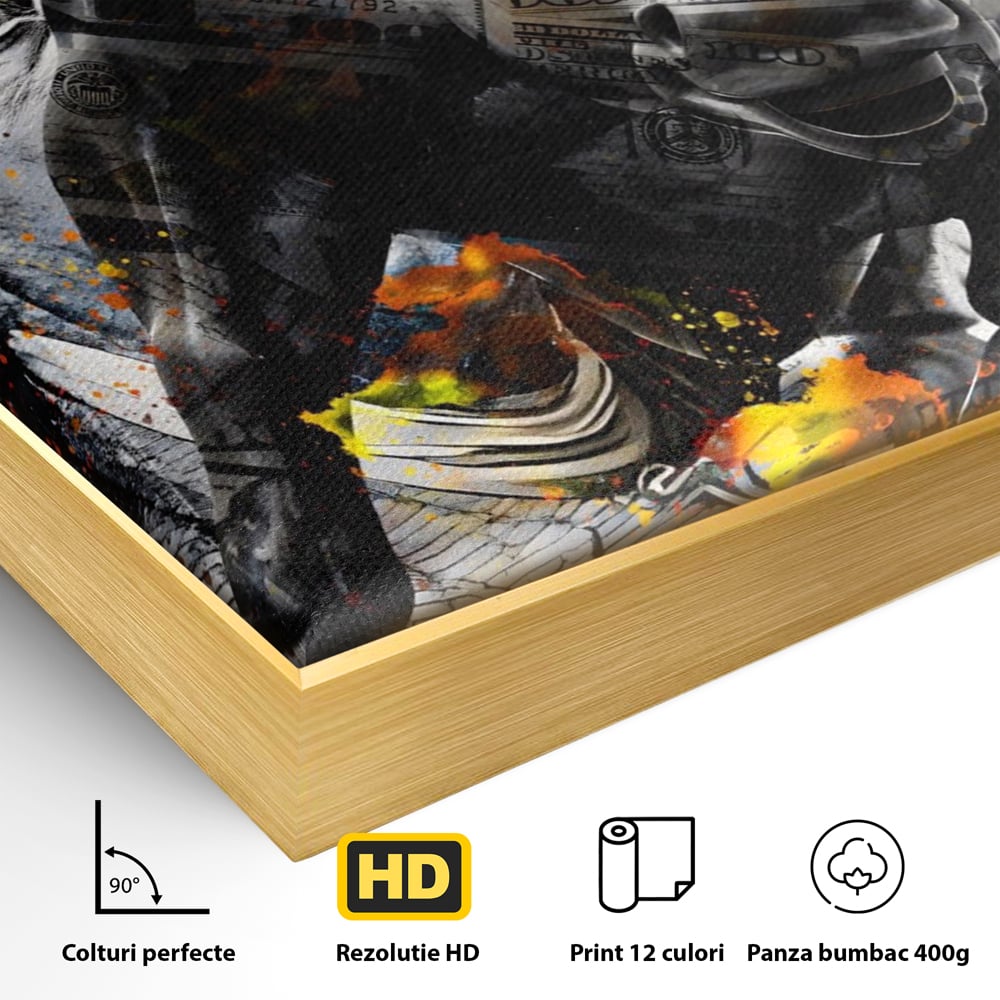 Detaliu al suprafetei: tablou canvas cu taur si bancnote, in rama de aluminiu auriu