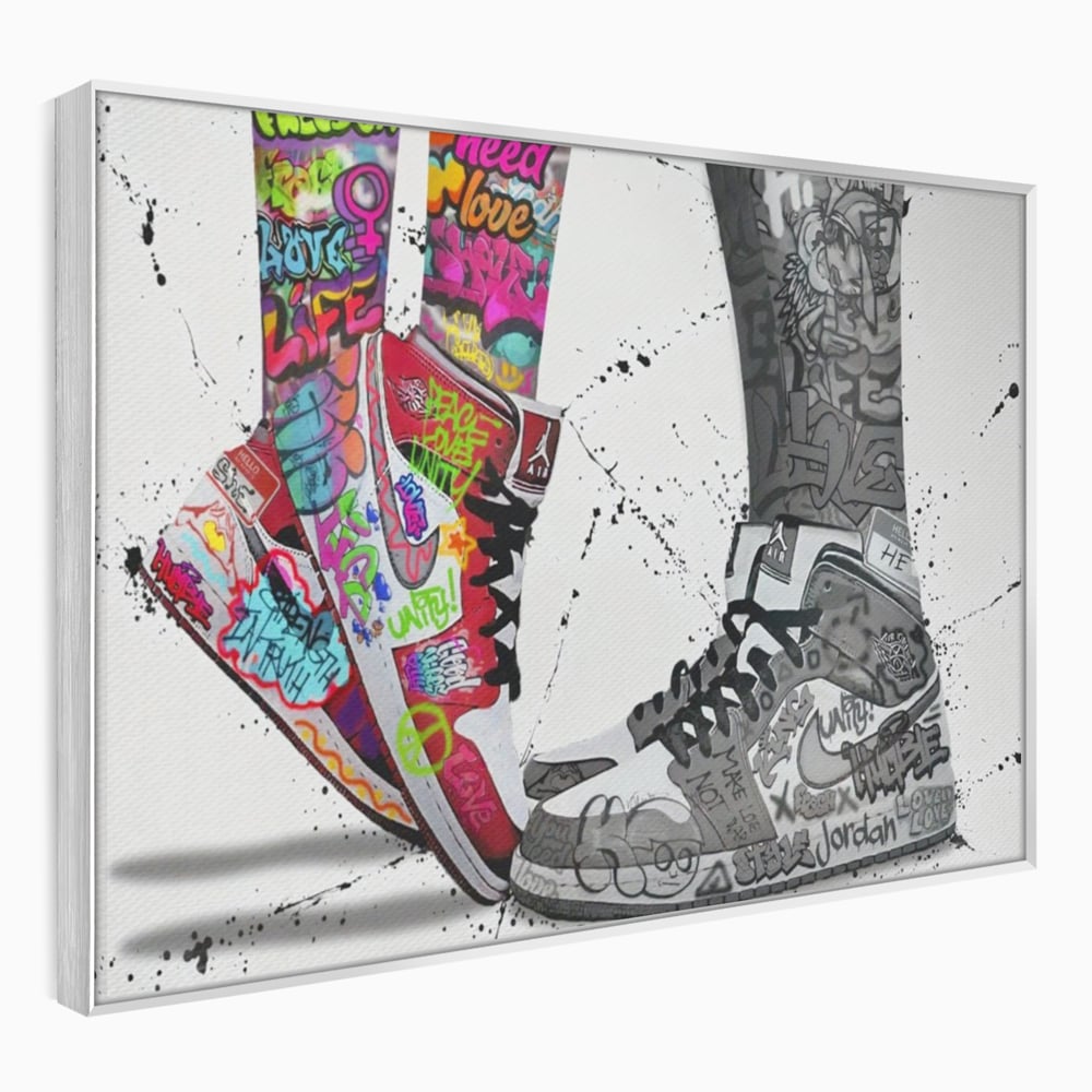 Tablou canvas cu tablou canvas cu adidasi graffiti si picioare, in rama de aluminiu argintiu