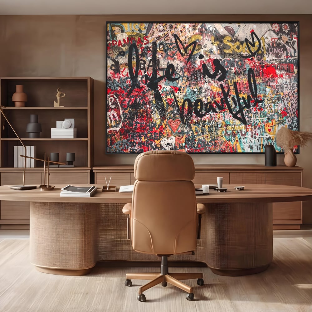 Tablou canvas cu tablou canvas cu mesaj motivational, in rama de aluminiu negru, pe perete intr-un birou