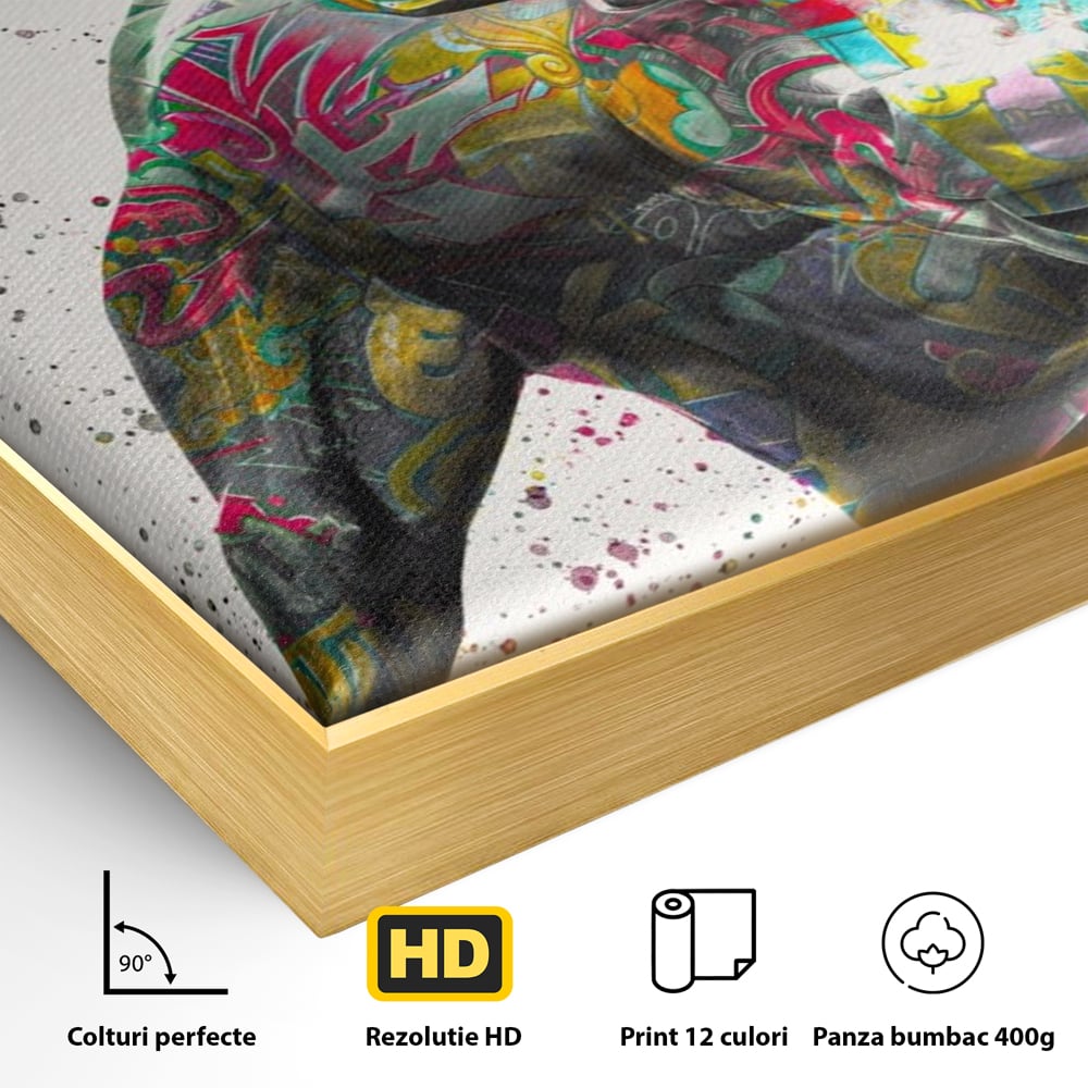 Detaliu al suprafetei: tablou canvas cu taur colorat, in rama de aluminiu auriu