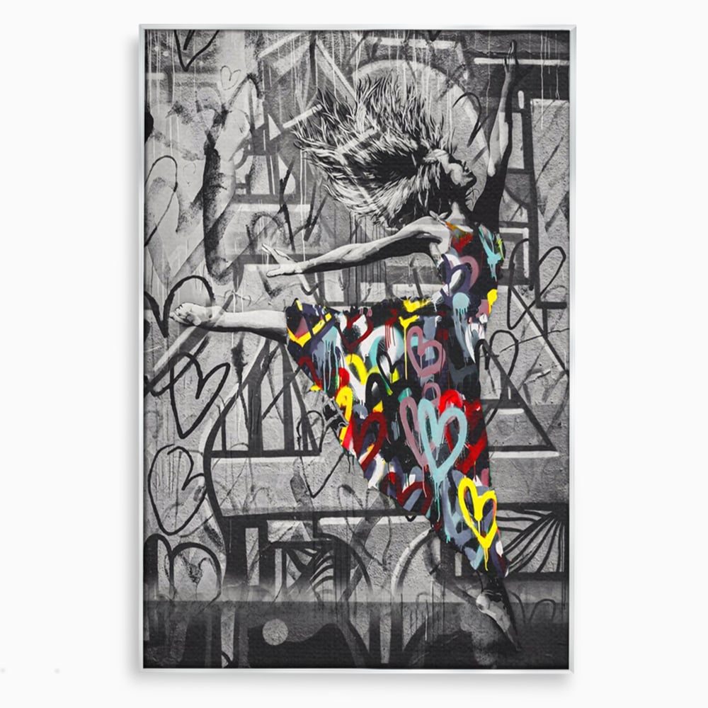 Tablou canvas cu tablou canvas cu dansatoare si graffiti, in rama de aluminiu argintiu