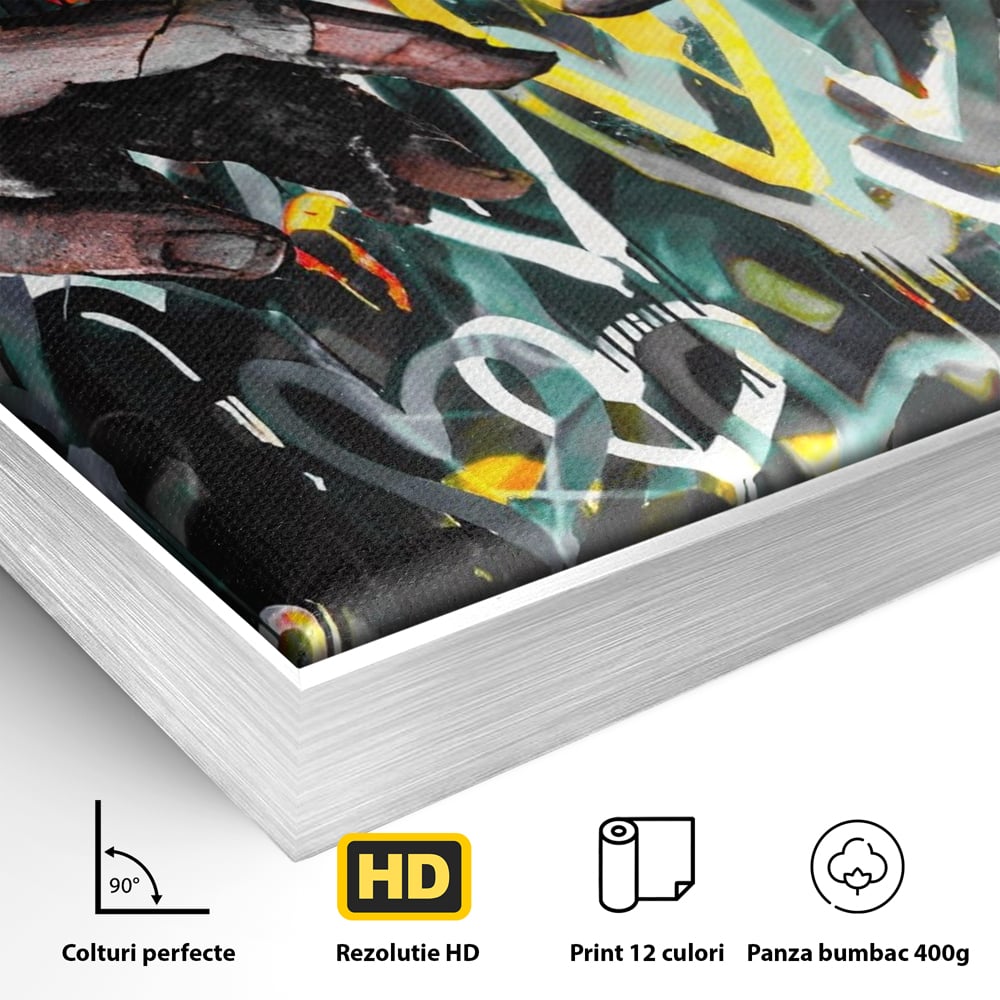 Detaliu al suprafetei: tablou canvas cu maini si inimi, in rama de aluminiu argintiu