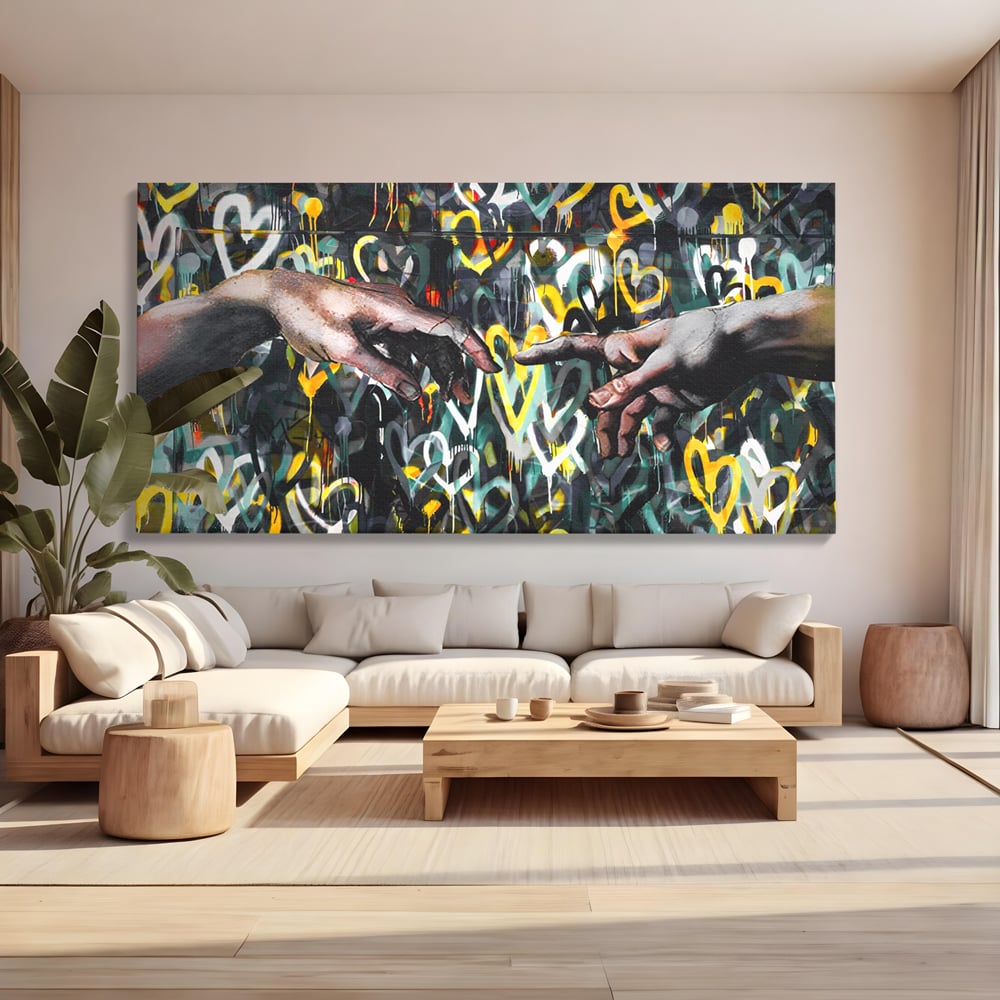 Tablou canvas cu tablou canvas cu maini si inimi, fara rama, pe sasiu de lemn, pe perete intr-un living