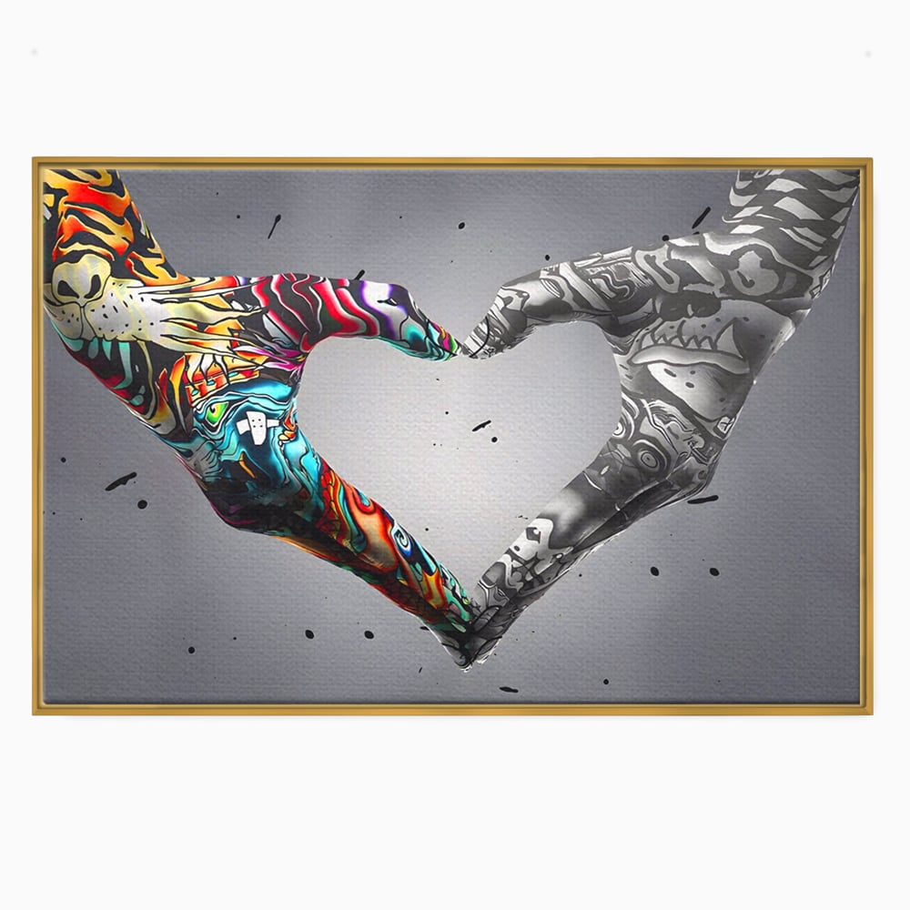 Tablou canvas cu tablou canvas cu maini in forma de inima stil grafitti, in rama de aluminiu auriu