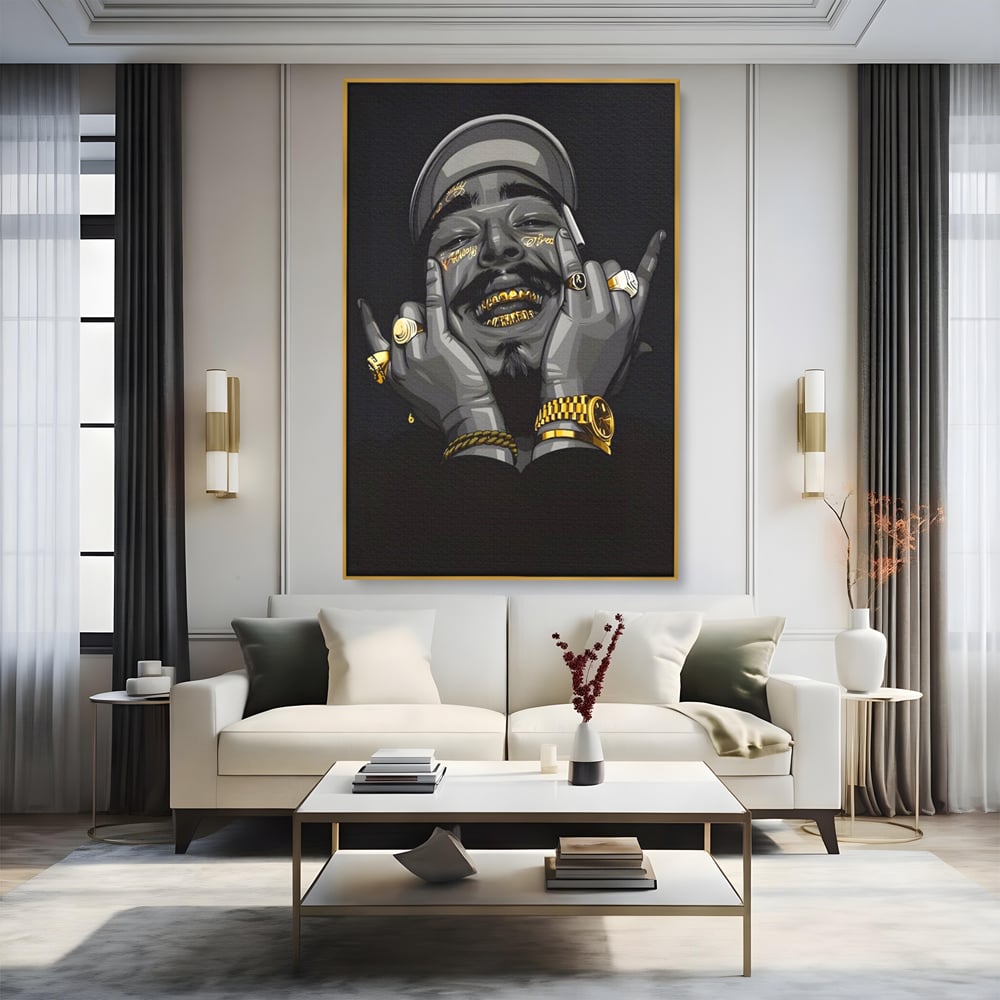 Tablou canvas cu tablou canvas cu portret post malone, in rama de aluminiu auriu, pe perete intr-un living