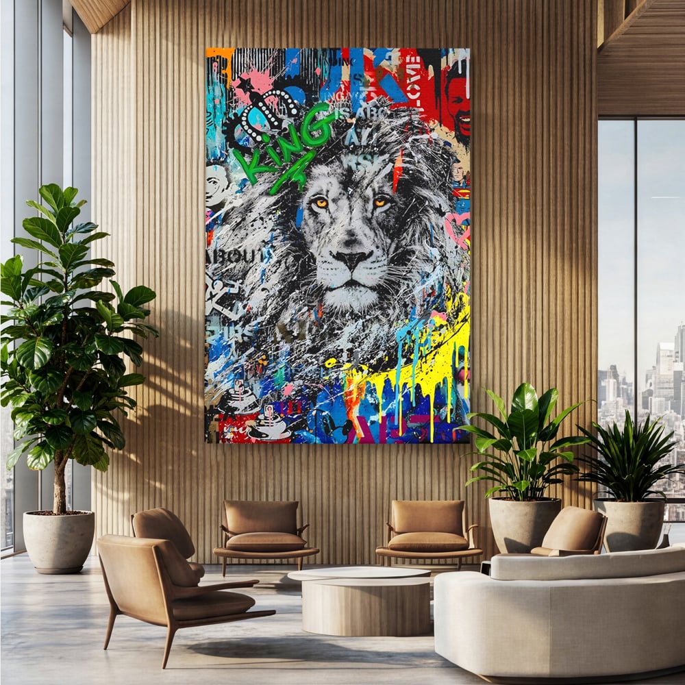 Tablou canvas cu tablou canvas cu leu stil graffiti, fara rama, pe sasiu de lemn, pe perete intr-un birou