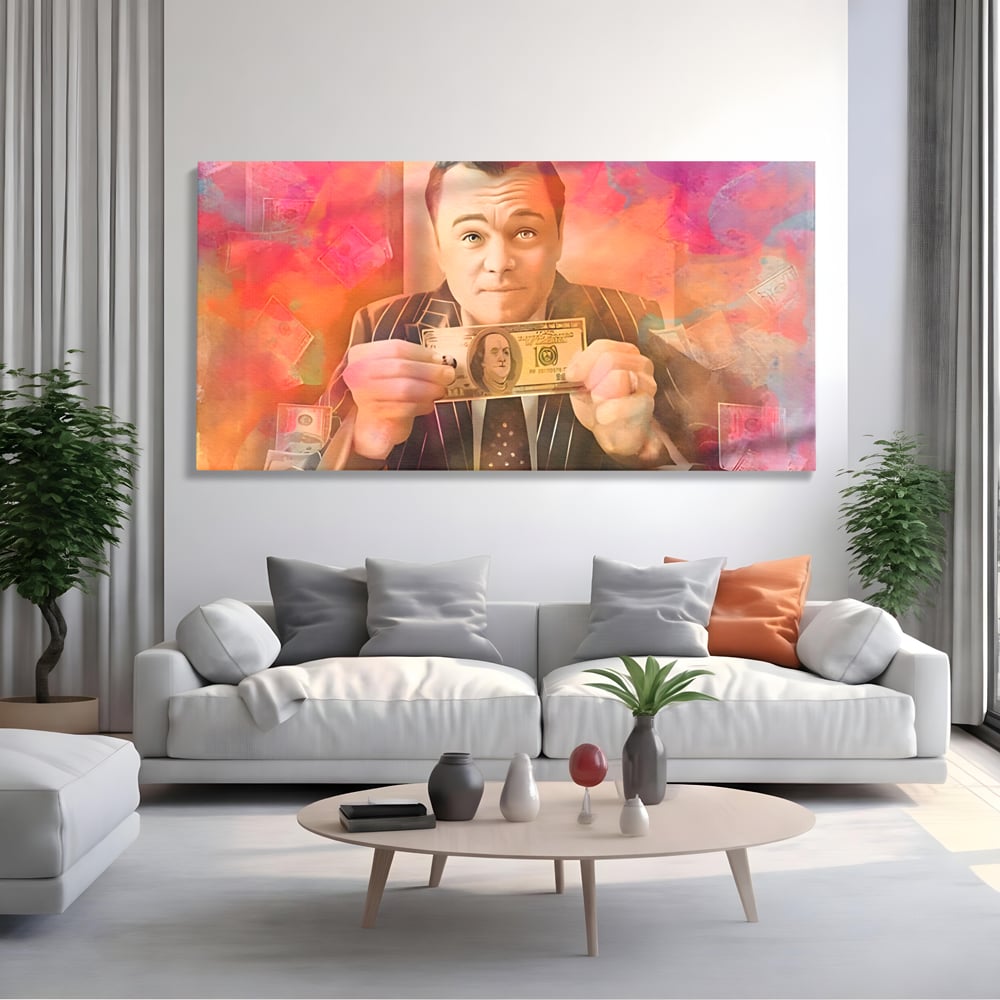 Tablou canvas cu tablou cu actorul leonardo dicaprio tinand bani, fara rama, pe sasiu de lemn, pe perete intr-un living