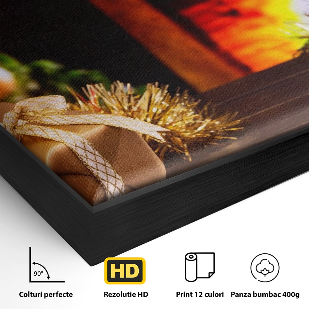 Detaliu al suprafetei: tablou canvas cu peisaj de craciun, in rama de aluminiu negru