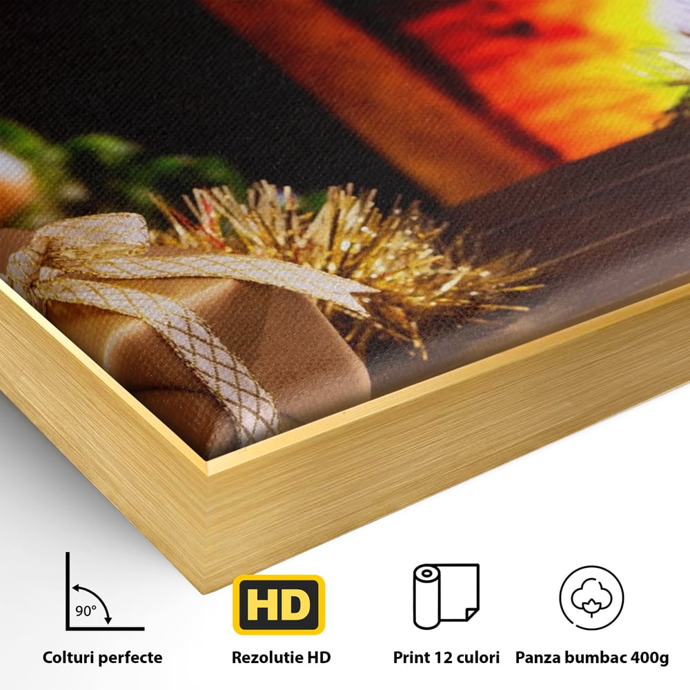 Detaliu al suprafetei: tablou canvas cu peisaj de craciun, in rama de aluminiu auriu
