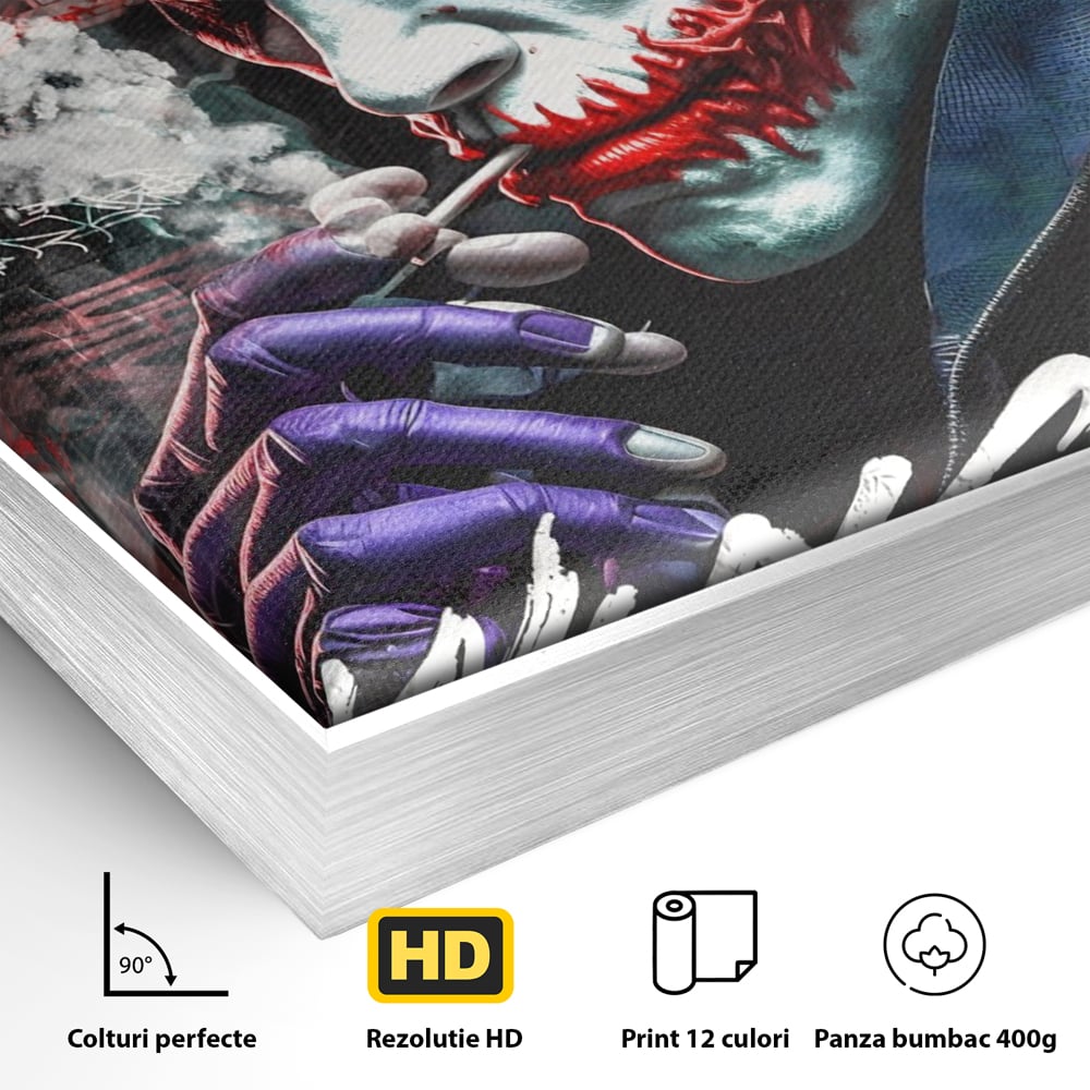 Detaliu al suprafetei: tablou canvas cu jokerul fumand, in rama de aluminiu argintiu