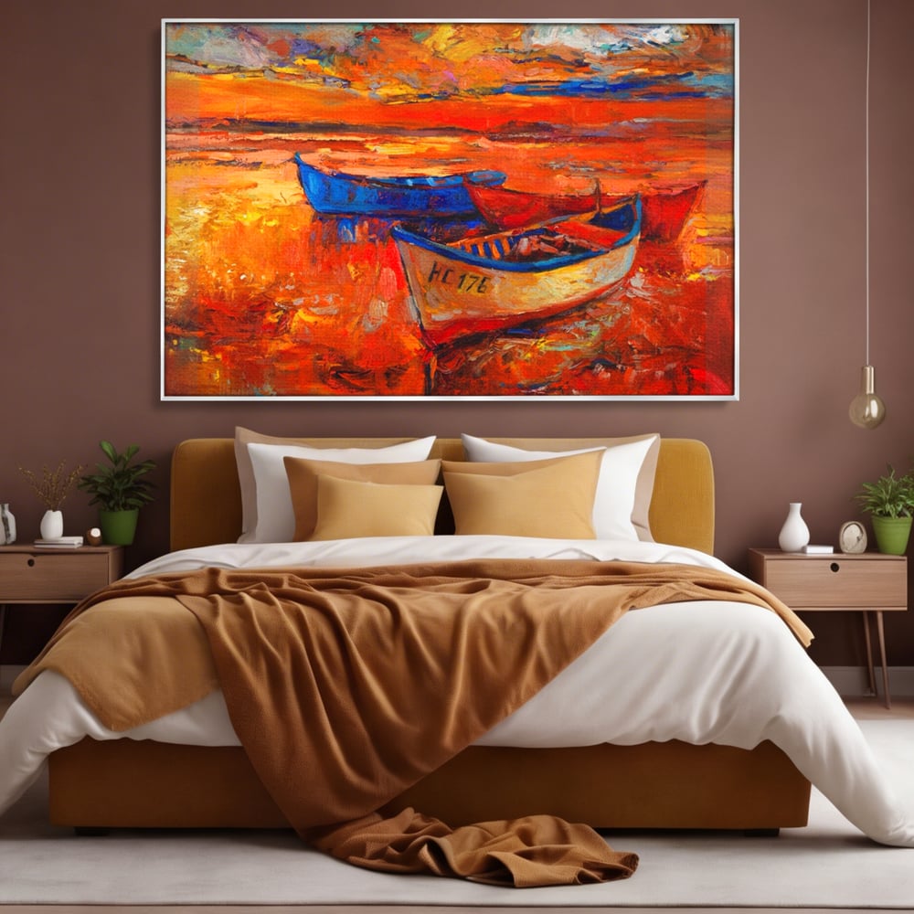 Tablou canvas cu pictura cu barci la apus, in rama de aluminiu argintiu, pe perete intr-un dormitor