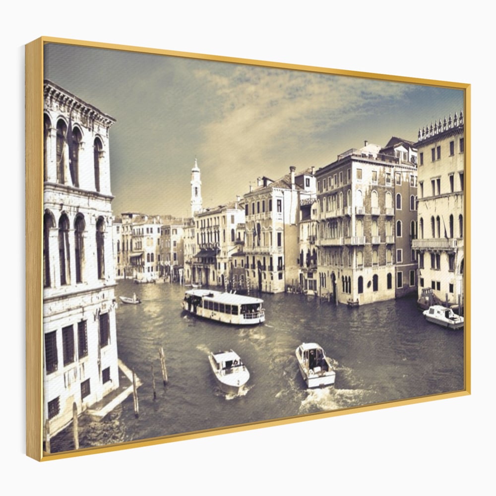 Tablou canvas cu panoramica cu canale si barci in venetia, in rama de aluminiu auriu