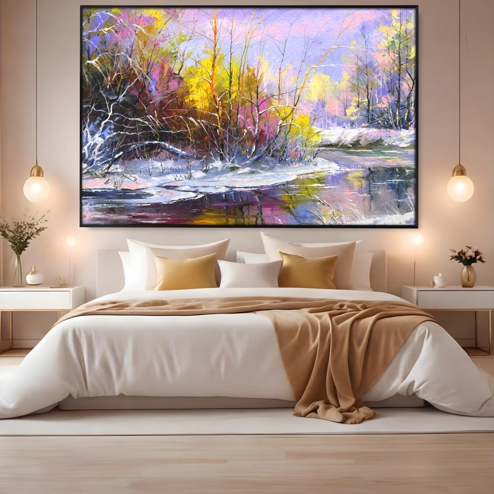 Tablou canvas cu tablou pictat peisaj de iarna, in rama de aluminiu negru, pe perete intr-un dormitor