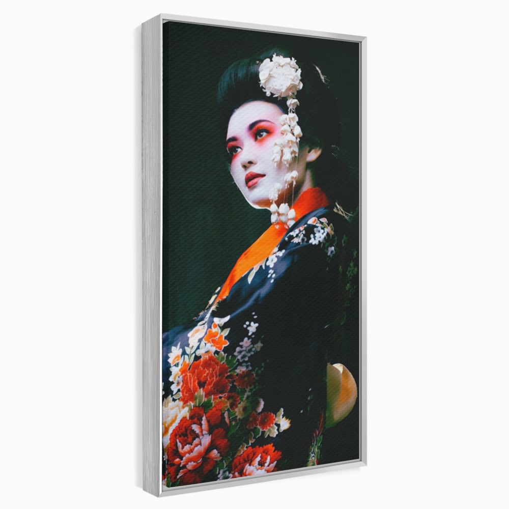 Tablou canvas cu tablou portret gheisa japoneza, in rama de aluminiu argintiu