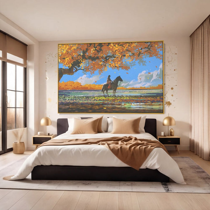 Tablou canvas cu tablou canvas cu fata pe cal, in rama de aluminiu auriu, pe perete intr-un dormitor