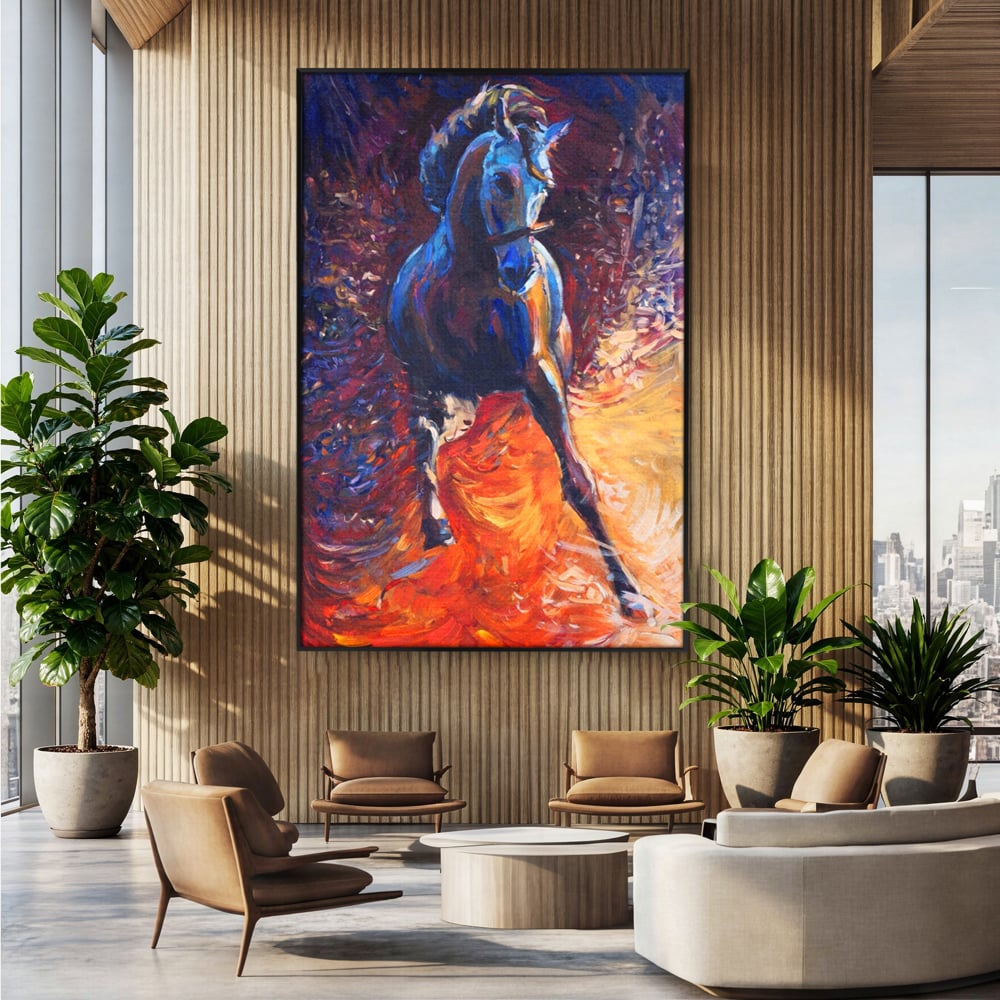 Tablou canvas cu tablou canvas cu un cal albastru in alergare, in rama de aluminiu negru, pe perete intr-un birou