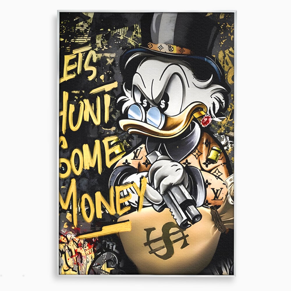 Tablou canvas cu ilustratie cu scrooge duck tinand o arma, in rama de aluminiu argintiu