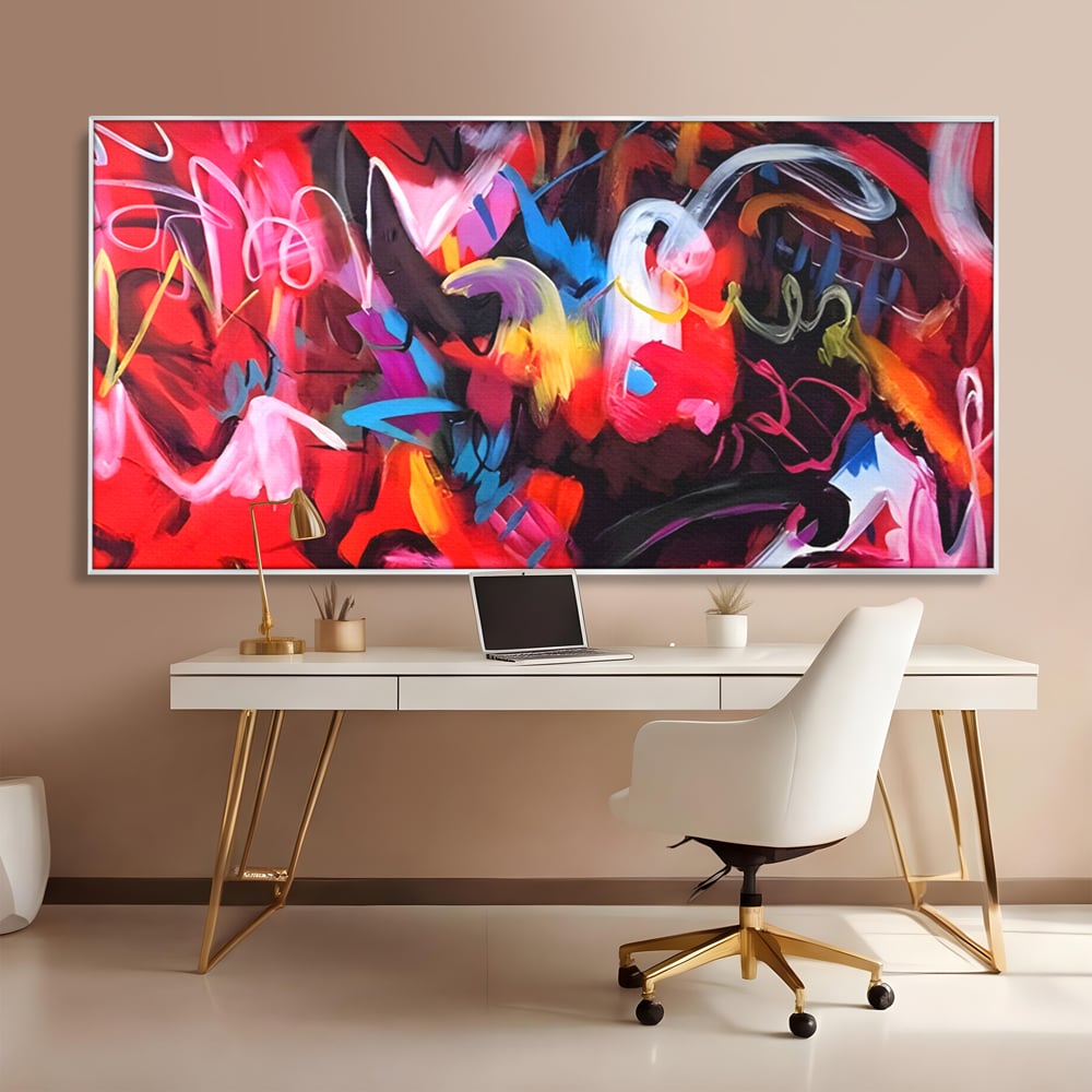 Tablou canvas cu tablou canvas cu graffiti rosu, in rama de aluminiu argintiu, pe perete intr-un birou