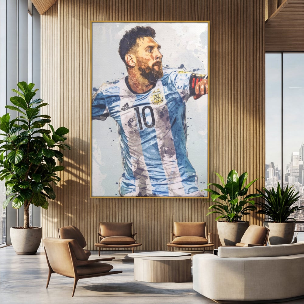 Tablou canvas cu tablou canvas cu lionel messi in tricoul argentinei, in rama de aluminiu auriu, pe perete intr-un birou