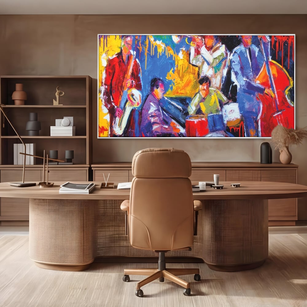Tablou canvas cu pictura abstracta cu formatie de jazz, in rama de aluminiu argintiu, pe perete intr-un birou
