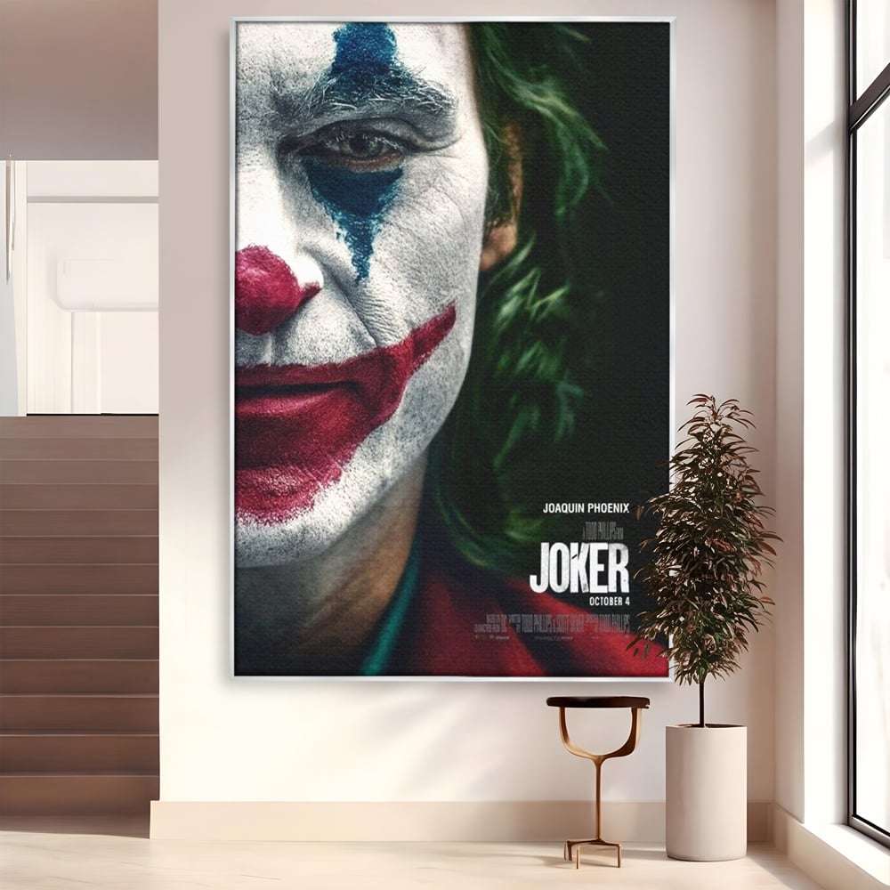 Tablou canvas cu portret close-up cu joker pe canvas, in rama de aluminiu argintiu