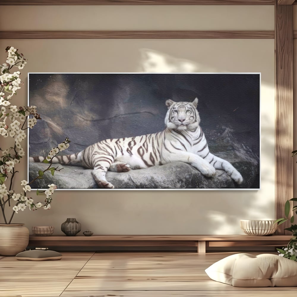 Tablou canvas cu tablou canvas cu tigru alb pe stanca, in rama de aluminiu argintiu