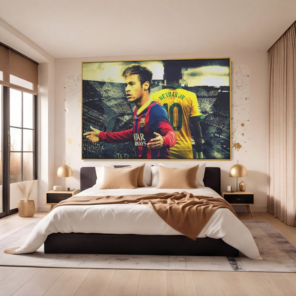 Tablou canvas cu tablou canvas cu fotbalistul neymar, in rama de aluminiu auriu, pe perete intr-un dormitor