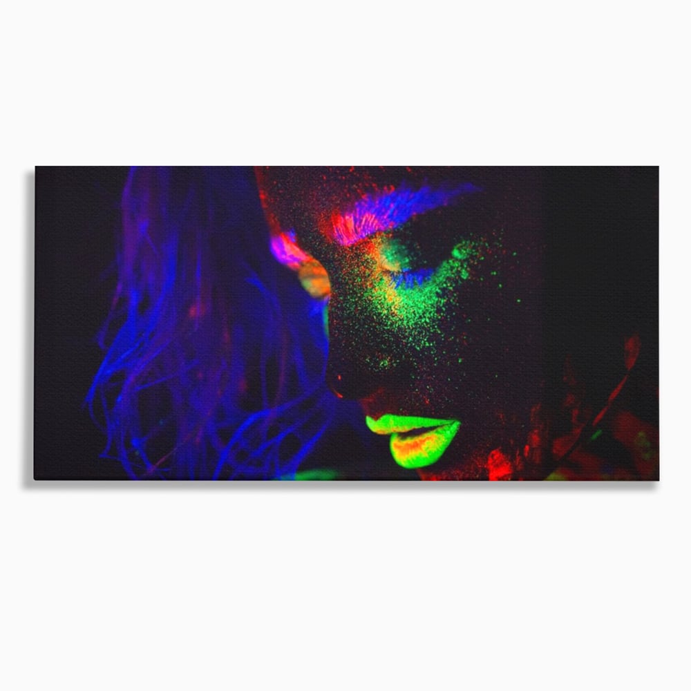 Tablou canvas cu tablou canvas cu fata in culori neon, fara rama, pe sasiu de lemn