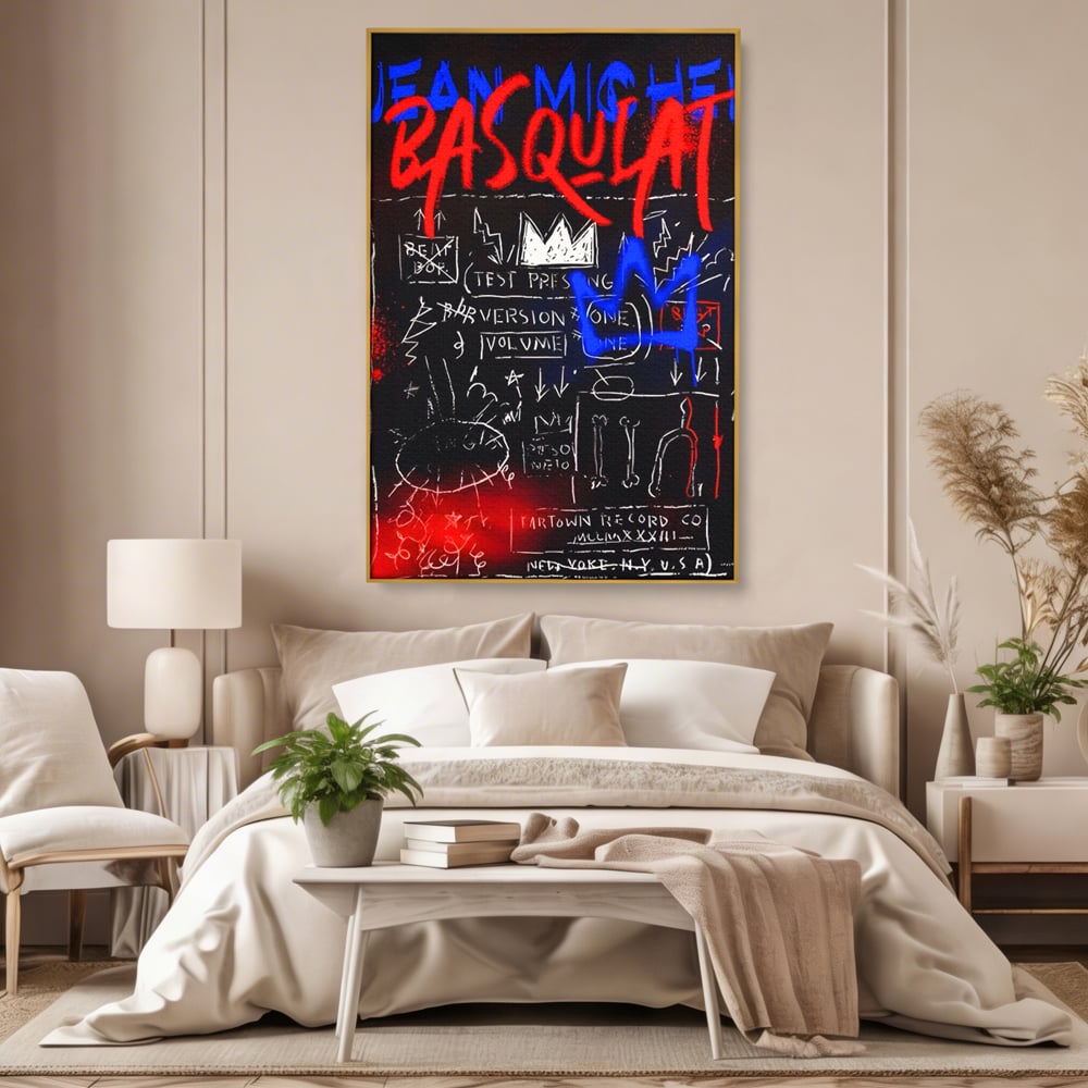 Tablou canvas cu tablou canvas cu arta graffiti, in rama de aluminiu auriu, pe perete intr-un dormitor