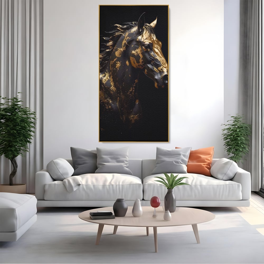 Tablou canvas cu tablou canvas cu un cal negru, in rama de aluminiu auriu, pe perete intr-un living