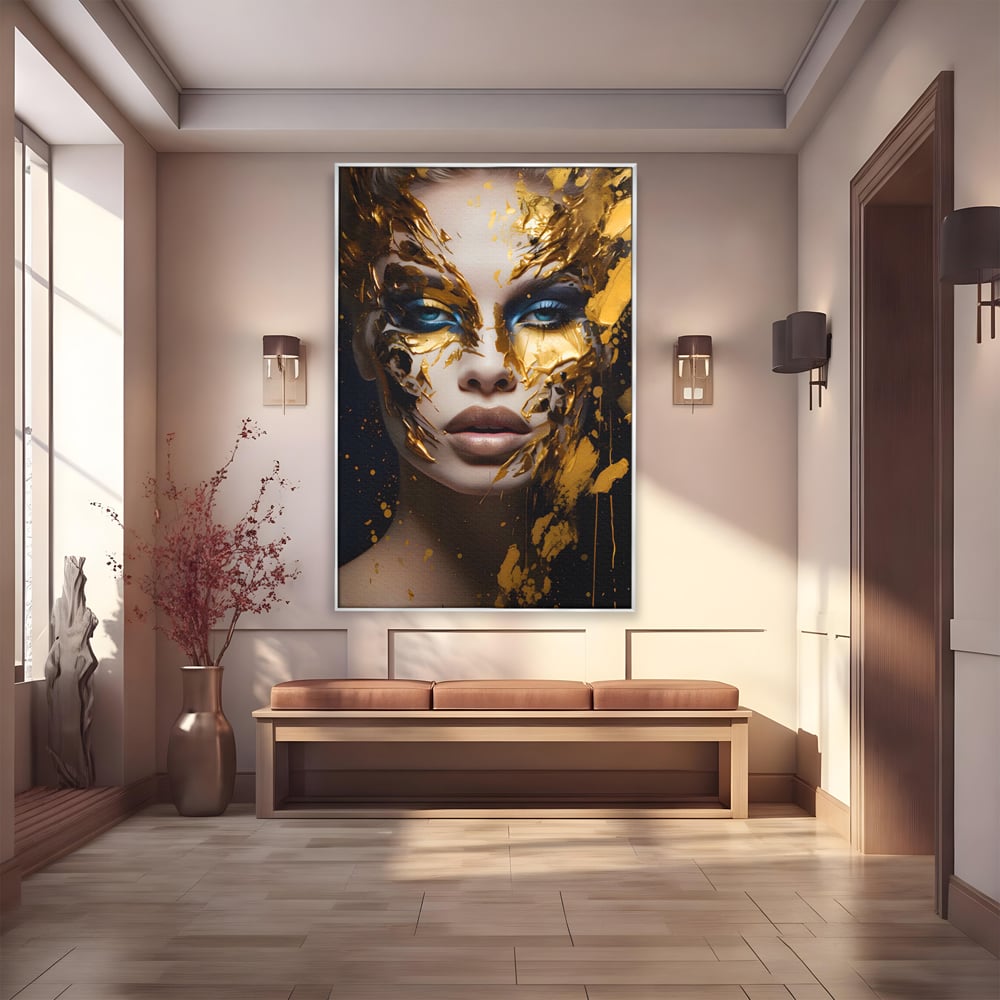 Tablou canvas cu tablou canvas cu portret de femeie si foita de aur, in rama de aluminiu argintiu